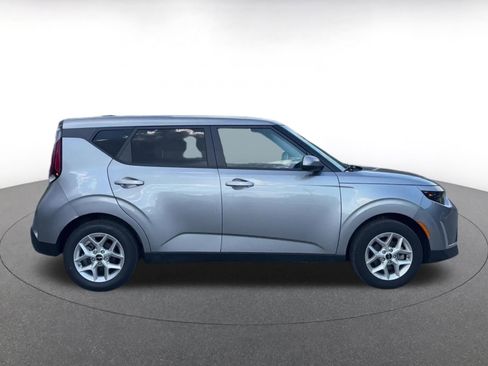 Used 2025 Kia Soul LX w/ LX Technology Package image 17