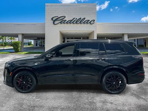 Certified 2024 Cadillac XT6 Sport w/ LPO, Onyx Lite Package AWD/4WD image 6