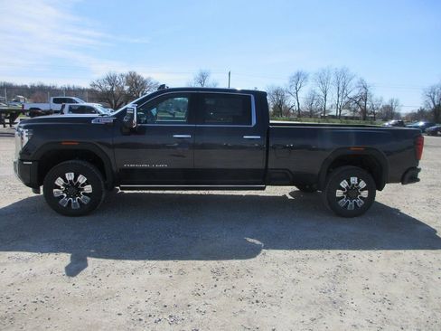 New 2026 GMC Sierra 3500 Denali w/ Denali Reserve Package image 10