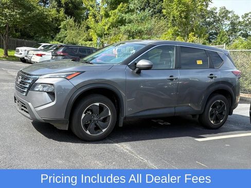 Certified 2025 Nissan Rogue SV AWD/4WD image 4