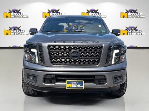 Used 2019 Nissan Titan SV w/ SV Convenience Package AWD/4WD image 2