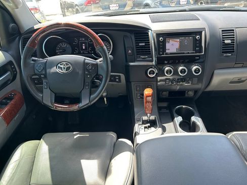 Used 2019 Toyota Sequoia Platinum RWD image 19