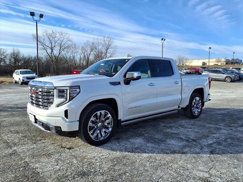 Used 2024 GMC Sierra 1500 Denali AWD/4WD image 11