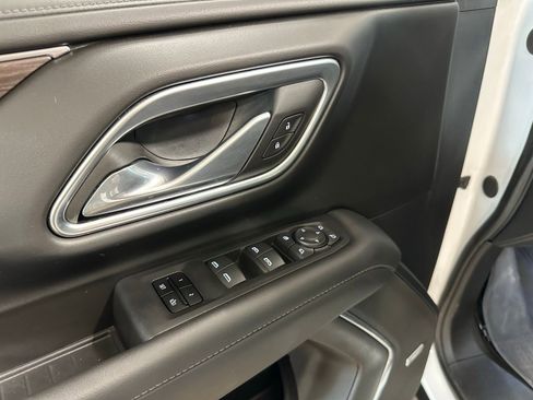 Used 2024 Chevrolet Suburban Z71 w/ Z71 Off-Road Package image 12