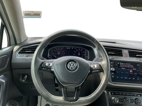 Used 2021 Volkswagen Tiguan SEL AWD/4WD image 12