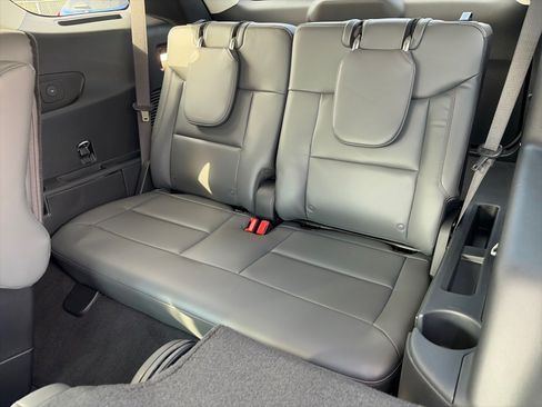 New 2026 Ford Explorer Active w/ Active Comfort Package AWD/4WD image 18
