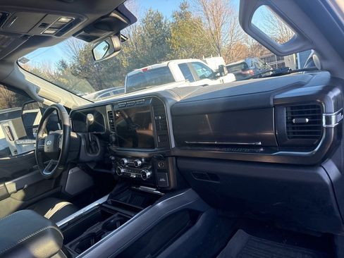 Used 2024 Ford F250 Lariat w/ Lariat Ultimate Package image 11