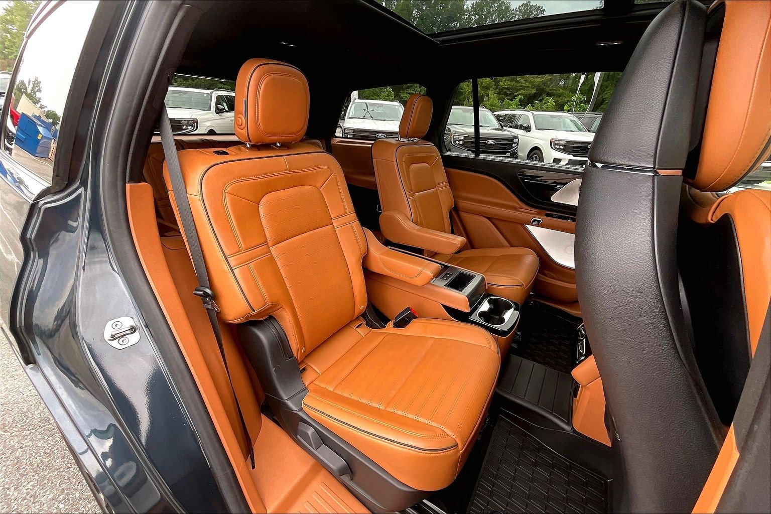 Used 2020 Lincoln Aviator Black Label Grand Touring AWD/4WD image 27
