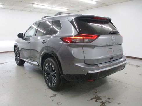 New 2026 Nissan Rogue Platinum w/ Platinum Premium Package image 3