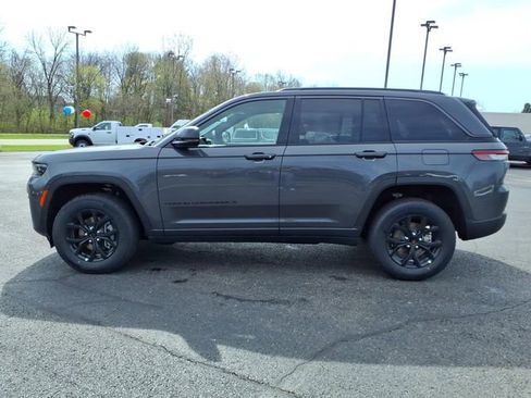 New 2026 Jeep Grand Cherokee Altitude AWD/4WD image 4