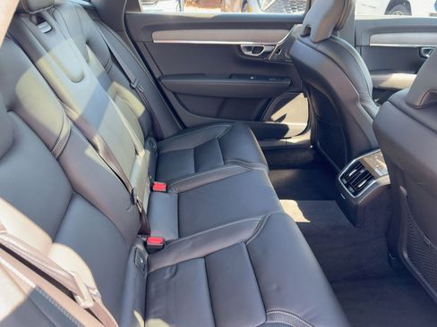 Used 2023 Volvo S90 B6 Ultimate image 29