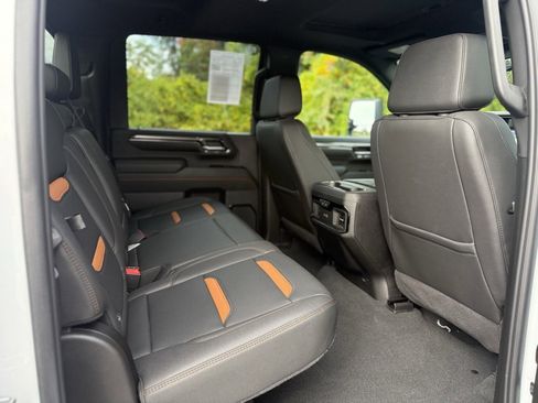 Used 2024 GMC Sierra 3500 AT4 w/ AT4 Premium Plus Package image 18