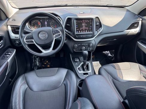 Used 2018 Jeep Cherokee Trailhawk w/ Comfort/Convenience Group AWD/4WD image 6