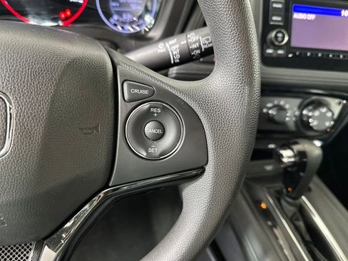 Used 2020 Honda HR-V LX image 16