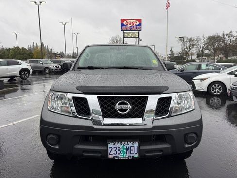Used 2019 Nissan Frontier SV image 12