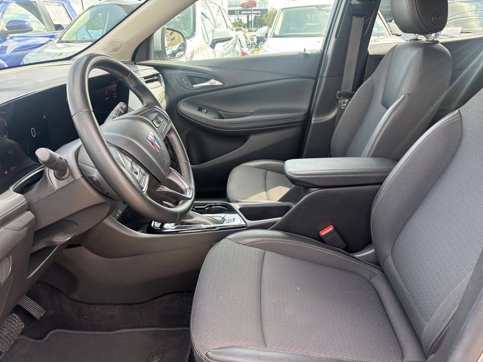 Used 2025 Buick Encore GX Preferred AWD/4WD image 24