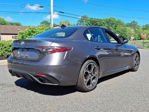 New 2024 Alfa Romeo Giulia Veloce image 3