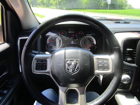 Used 2017 RAM 1500 Laramie AWD/4WD image 12
