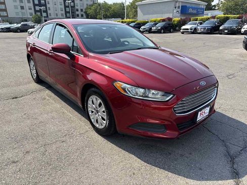 Used 2013 Ford Fusion S FWD image 4