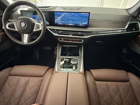 Used 2026 BMW X5 xDrive40i w/ M Sport Package AWD/4WD image 13