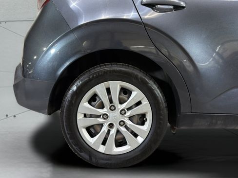 Used 2021 Kia Soul LX FWD image 35