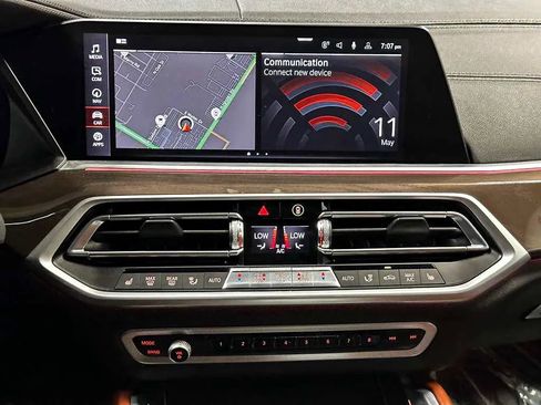 Used 2022 BMW X6 xDrive40i w/ M Sport Package AWD/4WD image 37