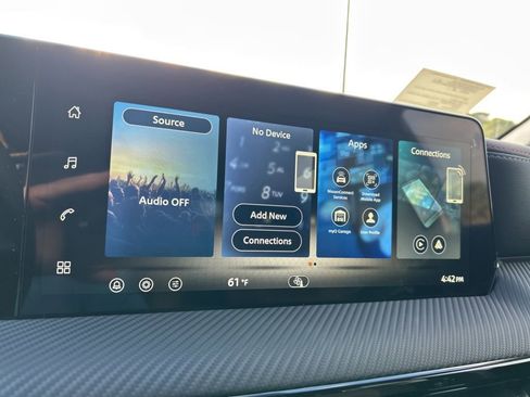 New 2026 Nissan Kicks SR image 31