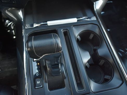 Used 2022 Ford F150 Lariat w/ Equipment Group 502A High image 37