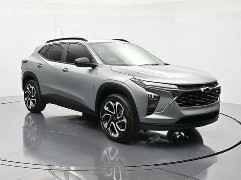 New 2026 Chevrolet Trax RS w/ Driver Confidence Package image 3