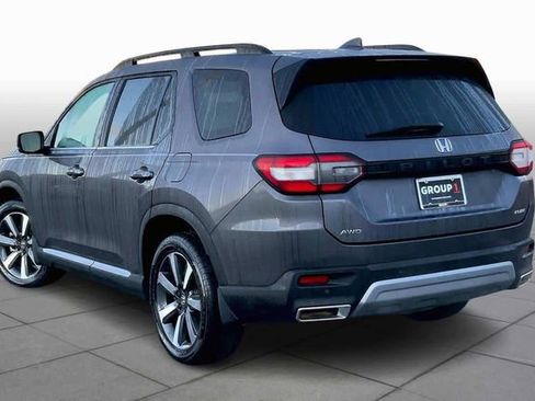 Used 2023 Honda Pilot Elite image 2