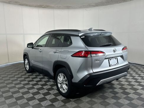 Used 2022 Toyota Corolla Cross LE FWD image 5