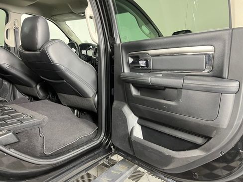 Used 2018 RAM 2500 Laramie w/ Sport Appearance Group image 13