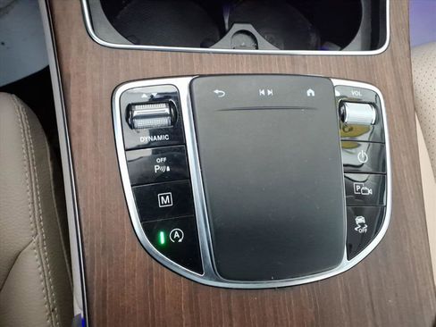 Used 2022 Mercedes-Benz GLC 300 4MATIC image 24