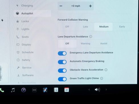 Used 2024 Tesla Model 3 image 23
