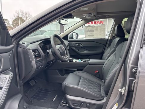 New 2026 Nissan Rogue Platinum w/ Platinum Premium Package image 14