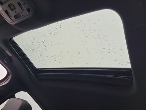 Used 2025 Toyota Tacoma image 15