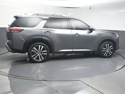 Used 2023 Nissan Pathfinder Platinum AWD/4WD image 8