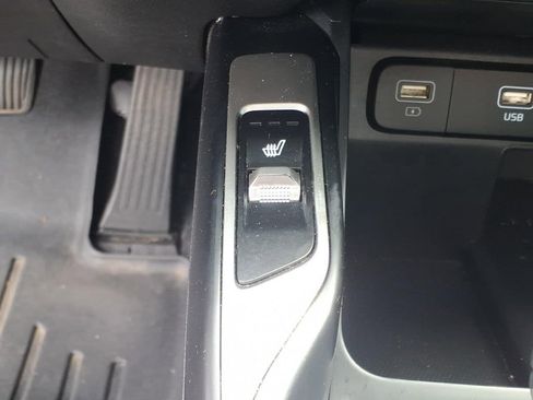 Used 2023 Kia Sorento EX w/ Panoramic Sunroof Package FWD image 18