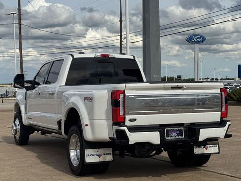Used 2024 Ford F450 Platinum w/ FX4 Off-Road Package AWD/4WD image 6