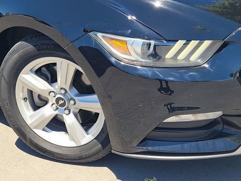 Used 2016 Ford Mustang Coupe RWD image 2