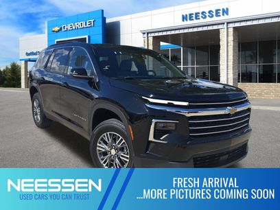 Used 2025 Chevrolet Traverse LT