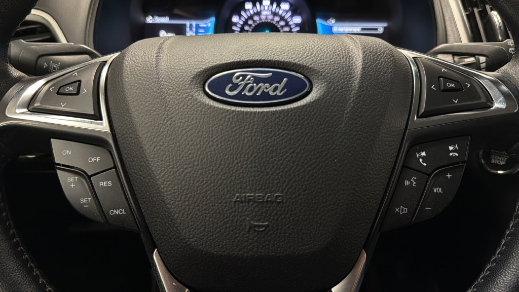 Used 2023 Ford Edge SEL w/ Convenience Package AWD/4WD image 16