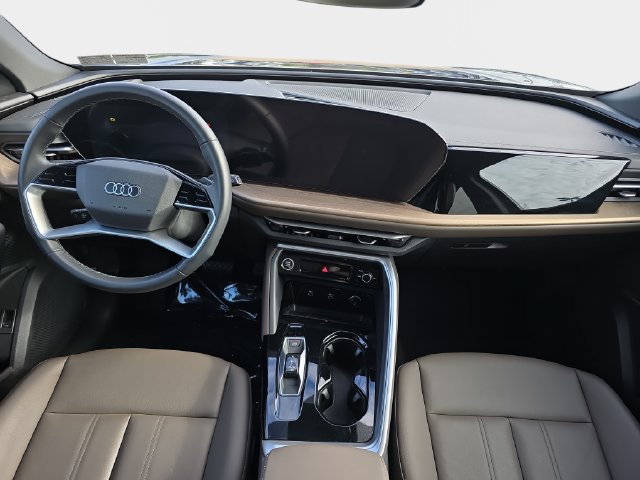 Used 2025 Audi Q5 Premium w/ Convenience Package AWD/4WD image 10