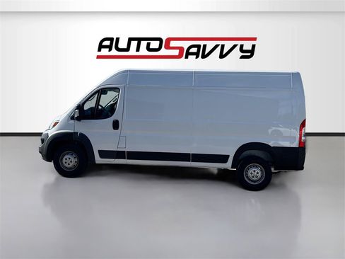 Used 2024 RAM ProMaster 2500 w/ Convenience Group image 4