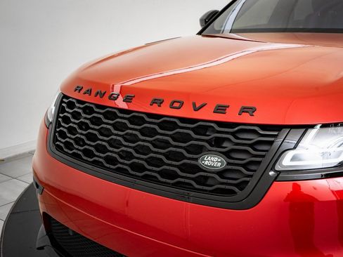 Used 2021 Land Rover Range Rover Velar R-Dynamic S image 3