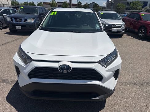 Used 2021 Toyota RAV4 LE AWD/4WD image 2