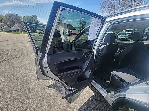 Used 2017 Subaru Forester 2.0XT Premium AWD/4WD image 18