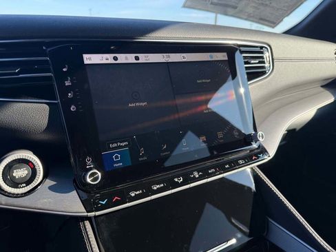 New 2026 Jeep Grand Wagoneer L Limited image 32