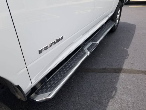 Certified 2025 RAM 2500 Big Horn AWD/4WD image 5