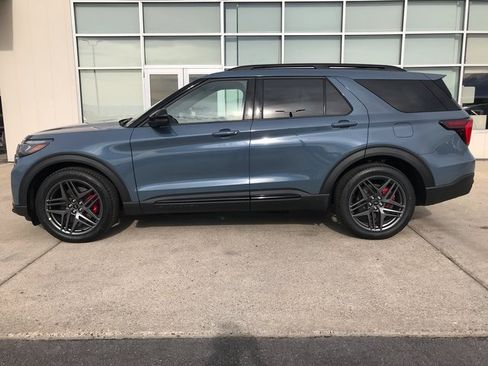 New 2025 Ford Explorer ST w/ Sun And Sound Package image 4